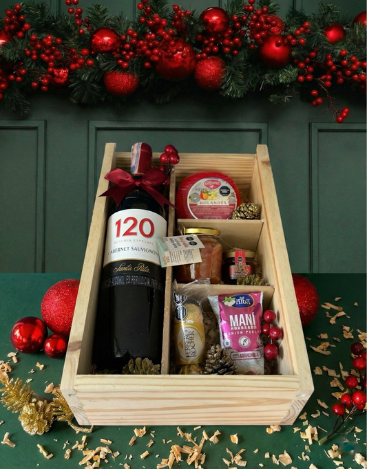 Vinera Santa Rita 120: caja vinera de madera con vino Santa Rita 120, queso holandés, almendras con sal marina y Ferrero Rocher